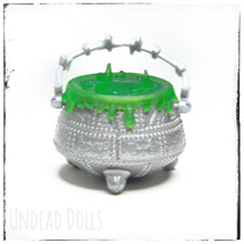 Load image into Gallery viewer, Monster High Ghouls Rule Frankie Stein Silver Cauldron