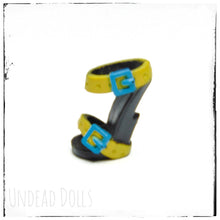 Load image into Gallery viewer, Monster High Gloom Beach Frankie Stein Black Wedge Sandels